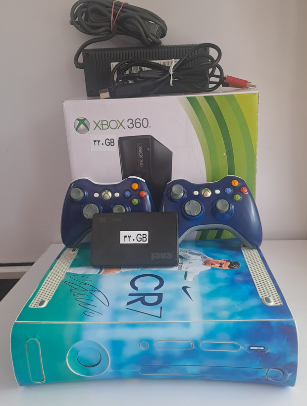 کنسول بازی مایکروسافت استوک Xbox 360 با حافظه 320گیگابایت فول بازی با اسکین کریستین رونالدو